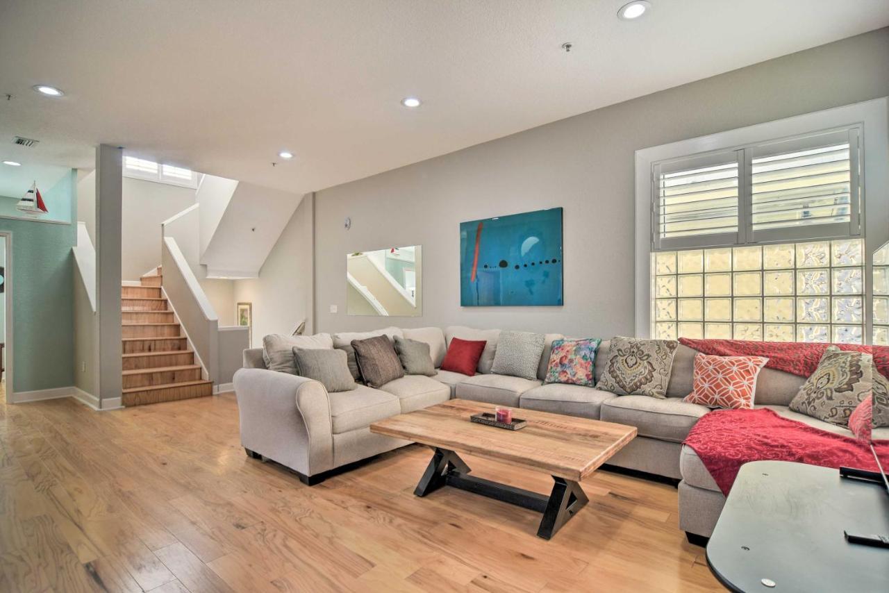 Coastal Sea Side Townhome - Walk To Beach! Clearwater Beach Exteriér fotografie